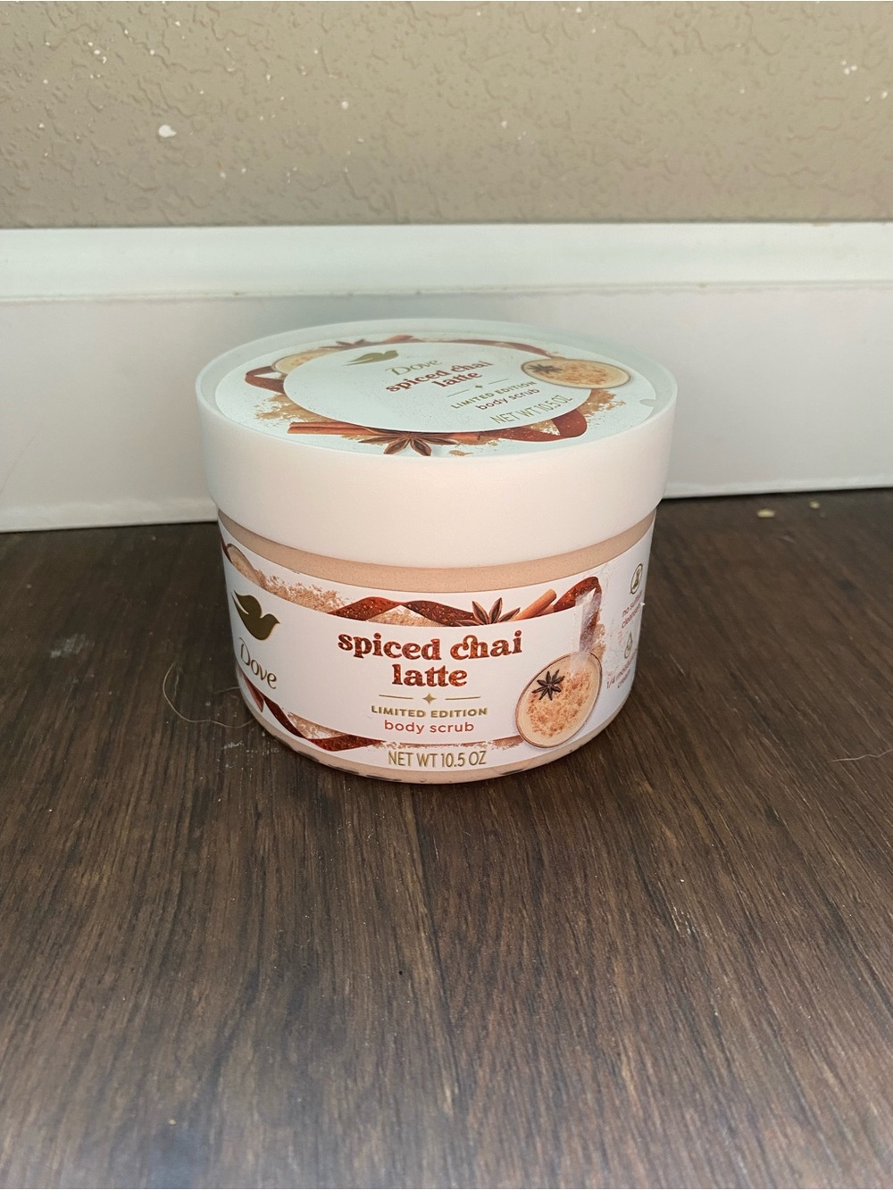 Dove Spiced Chai Latte Body Scrub - Cream